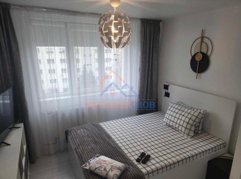Titan Apartament de vanzare cu 3 camere, Metrou 1 Decembrie 1918
